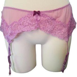 EUC Victoria’s Secret Dream Angels Purple Lace Garter Belt M L